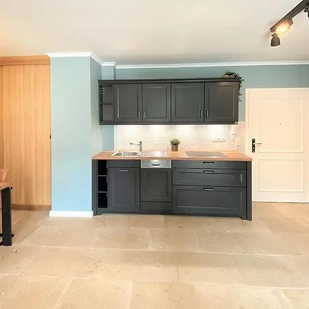 Duenenschloss Duenenschloss 2-16 *